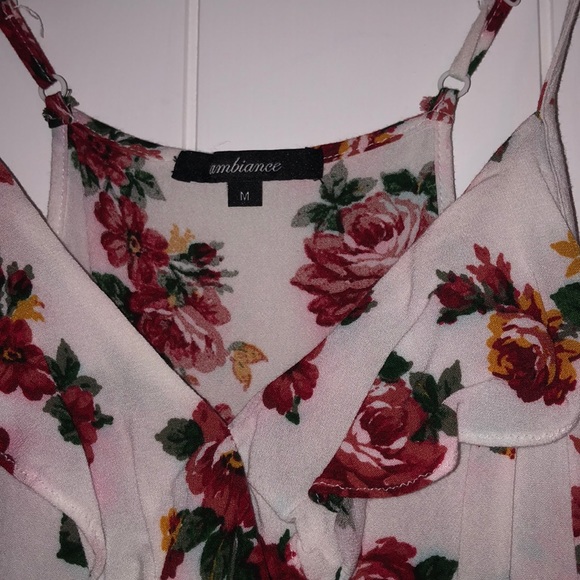 Rose pattern romper!! 🌹 - Picture 3 of 5